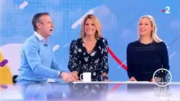 The flower dress of Laura Tenoudji in Télématin from the 06/02/2018