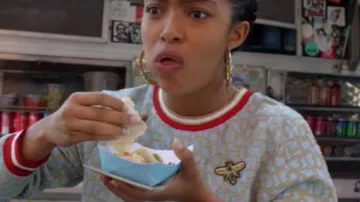 Glittery bee grey sweatshirt worn by Zoey Johnson (Yara Shahidi) in Grown-Ish S01E06