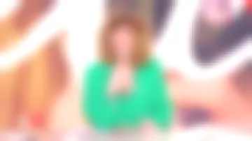 La camisa verde esmeralda de Daphne Burki en Je t'aime etc del 08/02/2018