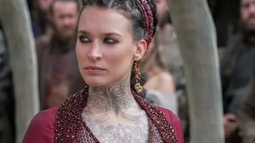 Temporary tattoos of Astrid (Jo­se­fin As­plund) in Vi­kings