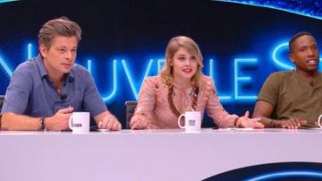 La robe à étoiles de Cœur de Pirate dans Nouvelle Star du 08/11/2017