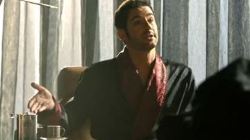 Vestido de Lucifer Morningstar (Tom Ellis) en Lucifer S01E11