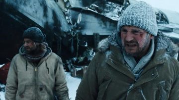 The bonnet of John Ottway (Liam Neeson) in the territory of The wolves