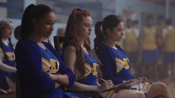 Encourager la Robe portée par Les Renardes comme on le voit dans Riverdale S01E01