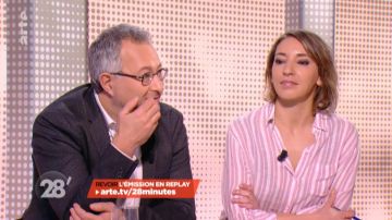 La chemise à rayures roses de Nadia Daam dans 28 minutes du 13/02/2018