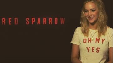 Le t-shirt "Oh my yes" de Jennifer Lawrence lors de son interview pour Red Sparrow