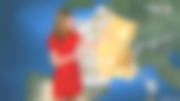 El vestido rojo de Chloé Nabédian en Météo 2 de 18/02/2018