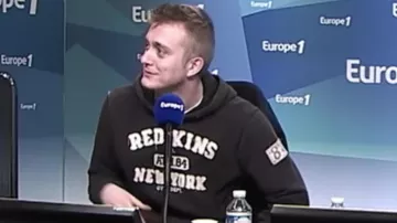 Sweatshirt hoody black Redskins Vald in his interview with Europe 1