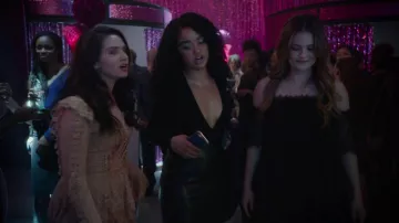 Traje de inmersión usado por Kat Edison (Aisha Dee) en The Bold Type 1x10