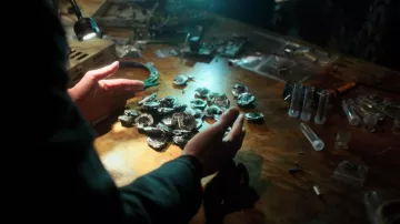 Plastic replica of cortical stack in Altered Carbon 1x09