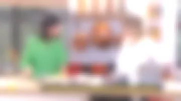 The blouse lace green Farida in The day-to-day 16/02/2018