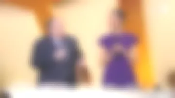 The purple dress of Leila Kaddour in The Victories of the classical music of the 23/02/2018