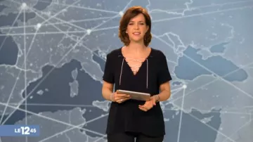 El top negro con cordones blancos de Nathalie Renoux en Le 12:45 por M6 del 11/02/2018