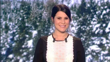 El vestido con coraza de encaje de Karine Ferri en el sorteo de la lotería del 24/02/2018