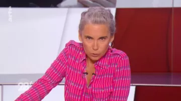 Camisa rosa estampada de Elisabeth Quin en 28 minutos del 20/06/2017