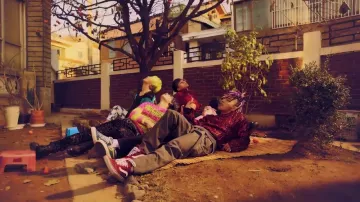 Zapatillas rojas Vans Old Skool de Taeyang en el clip FXXK IT de BIGBANG