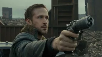 The pistol of Agent K (Ryan Gosling) in Blade Runner 2049