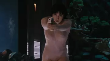 The replica of the gun, Thermoptic of Motoko Kusanagi (Scarlett Johansson) in Ghost in The Shell