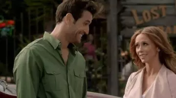 The vest pink from Riley Parks (Jennifer Love Hewitt) in the Client List S01E05