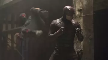 El traje de Daredevil de Matt Murdock (Charlie Cox) en Daredevil S02E12