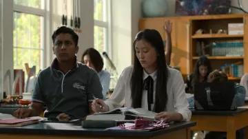 Polo Lacoste zipped Flash Thompson (Tony Revolori) in Spider-Man : Homecoming