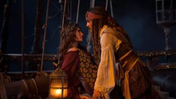 The jacket of Angelica (Penelope Cruz) in Pirates of the Caribbean : The fountain of Youth