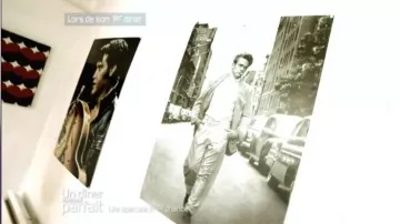 The poster of James Dean seen in the show a dinner almost perfect