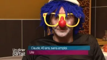 Glasses nose clown" saw in the show A dinner almost perfect