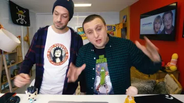 The t-shirt Rick and Morty of Mcfly in the YouTube video It is Looking for an intern