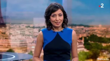La robe bleue et noire colorblock de Leila Kaddour dans Le journal de 13H de France 2 du 03/03/2018