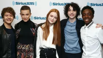 La camisa de Sadie Sink (Max en Stranger Things 2) durante una entrevista en SiriusXM
