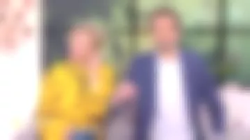 The blouse yellow printed Maya Lauqué in The day-to-day 06/03/2018