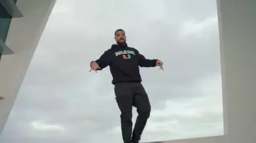 Sweatshirt hoody black Miami U of Drake in her video clip God's Plan