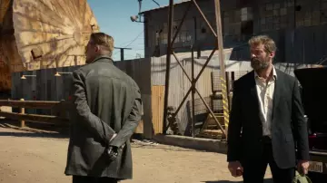 la veste militaire de Donald Pierce (Boyd Holbrook) dans Logan