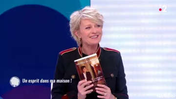 Le livre Il y a quelqu'un dans la maison... de Patricia Darré présenté dans C'est au programme du 08/03/2018