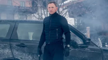 The gloves Agnelle James Bond (Daniel Craig) in Spectrum