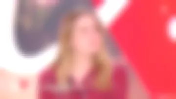 The red shirt with flowers from Paola Puerari in I love you's etc 08/03/2018