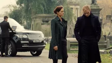 Le manteau vert porté par Ilsa Faust (Rebecca Ferguson) dans le film Mission Impossible 5 - Rogue Nation