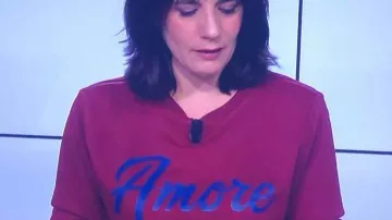 Sudadera burdeos 'Amore' de Estelle Denis en L'Équipe d'Estelle
