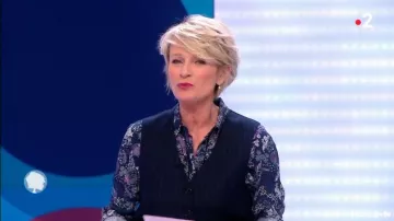 La chemise imprimée de Sophie Davant dans C'est au programme du 09/03/2018