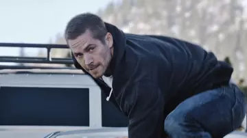 Sudadera con capucha de Brian O'Conner (Paul Walker) en Fast and Furious 7