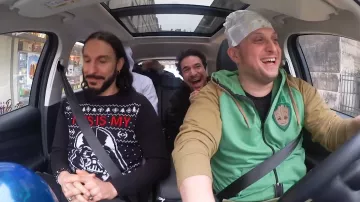 The jacket Groot of McFly in the video The best game in car #9 of Mcfly & Carlito feat. Yacine & Dédo