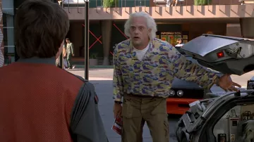 Camisa de tren usada por el Dr. Emmett Brown (Christopher LLoyd) como se ve en Regreso al futuro II