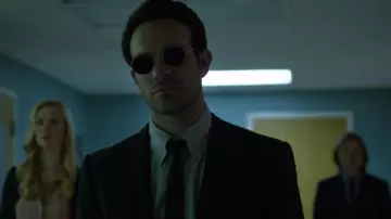 The oval eyeglasses from Matt Murdock (Charlie Cox) in Daredevil S02E06
