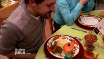 The mini-slate seen in the show A dinner almost perfect