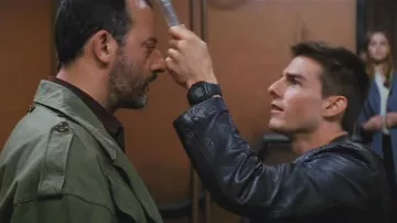 The watch Casio DW 290 1 of Ethan Hunt (Tom Cruise) in Mission : Impossible