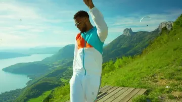 Jacket tracksuit Adidas of Lefa in her music video Ride