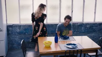 La robe fleurie vue dans le clip Etats d'Amour de Amir