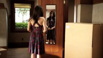 Marc by Marc Jacobs Circus Paisley Dress worn by Aria Montgomery (Lucy Hale) as seen in Pretty Little Liars S01E01