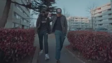 The cap Dsquared2 of RK in her video clip #B7
